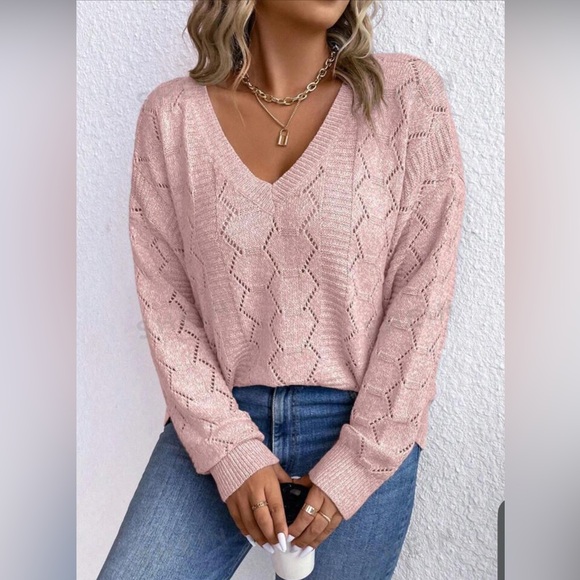 Sweaters - Sweater